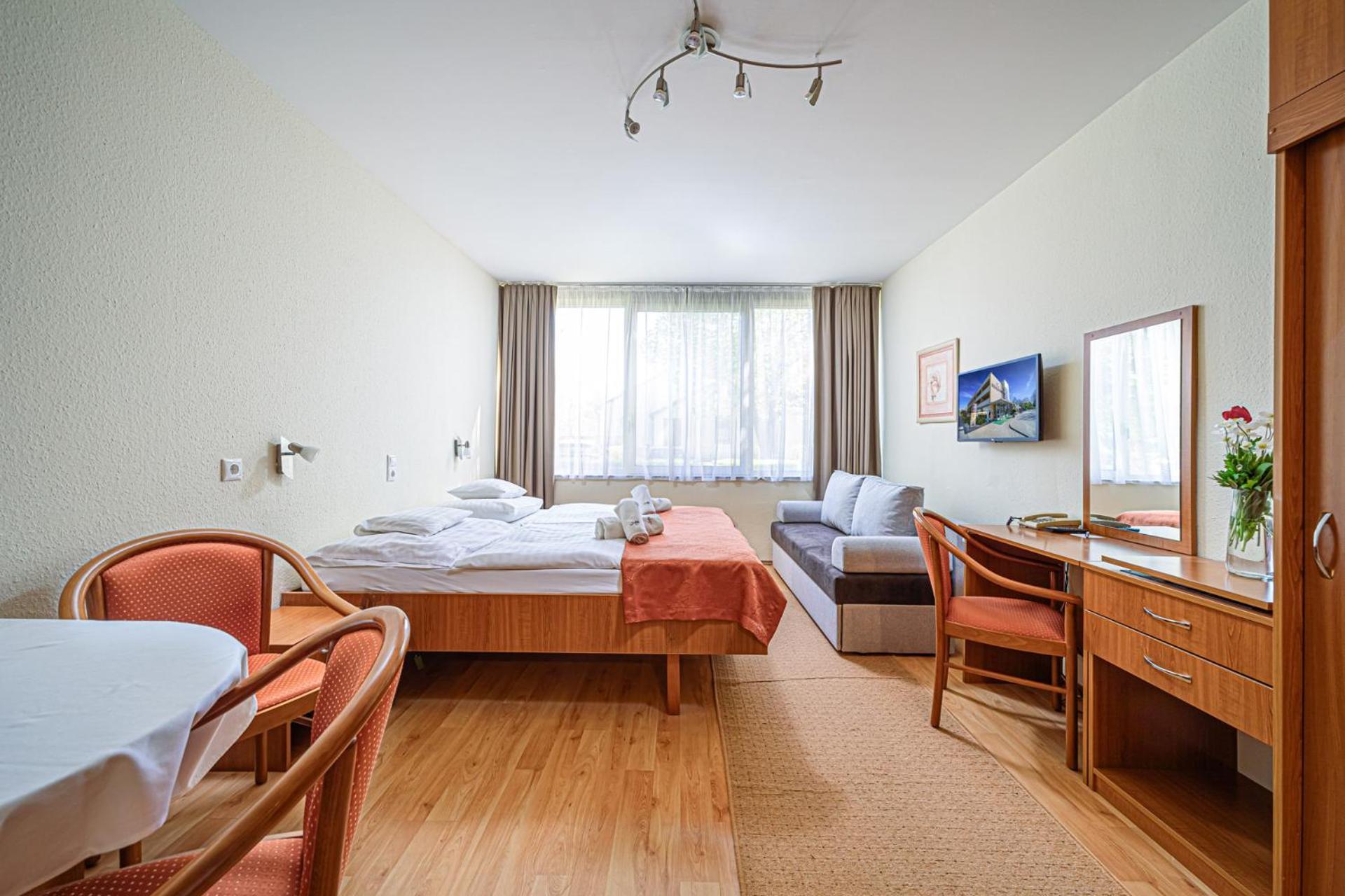 Apartman Hotel Bük Eksteriør billede