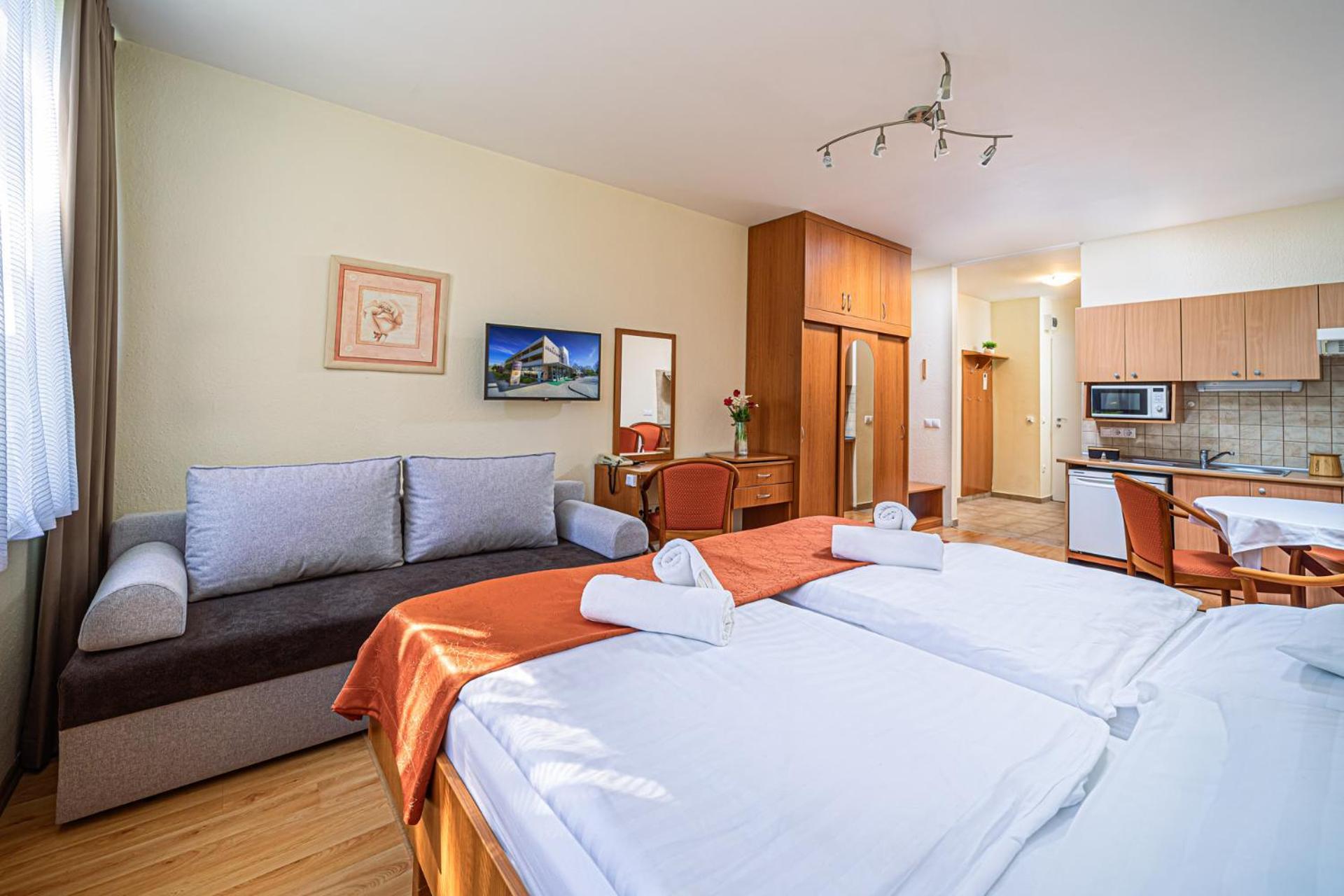Apartman Hotel Bük Eksteriør billede