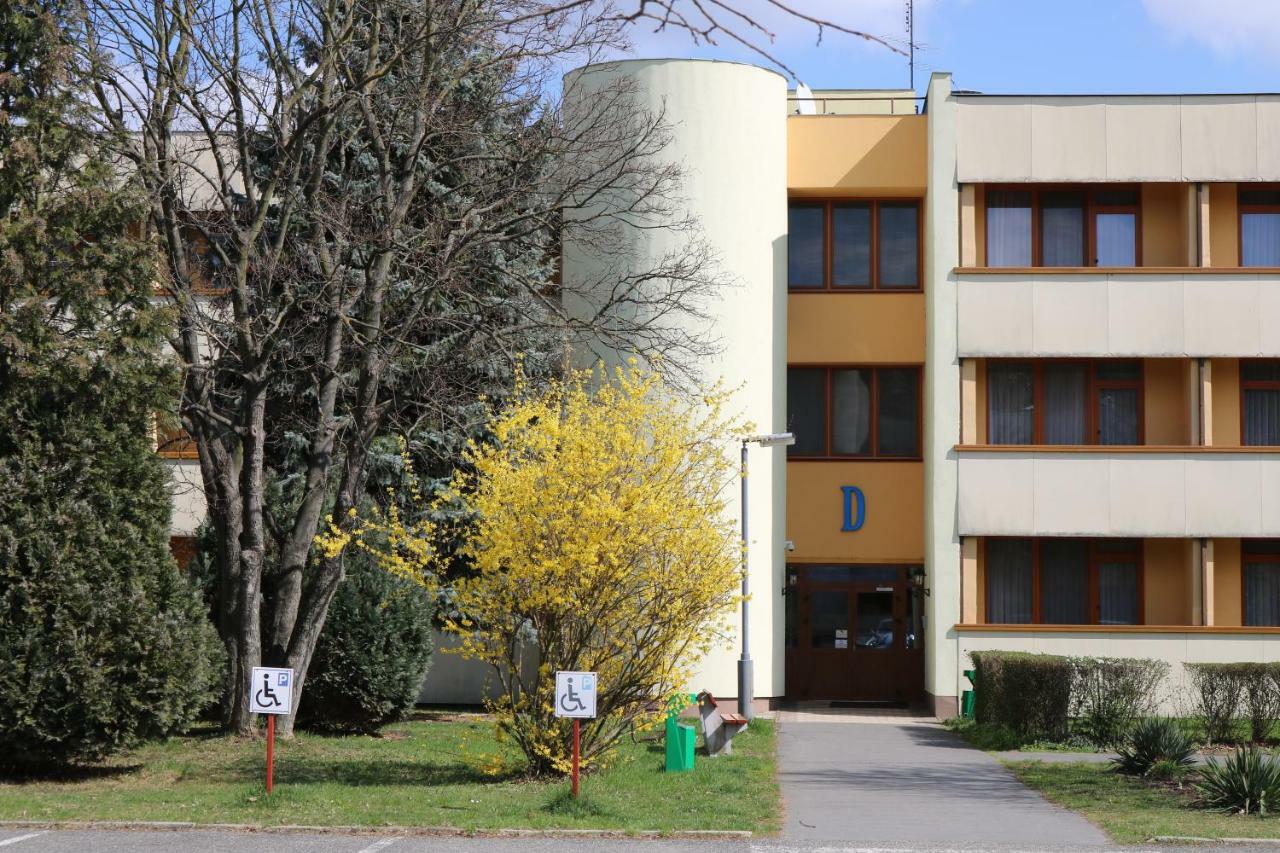 Apartman Hotel Bük Eksteriør billede
